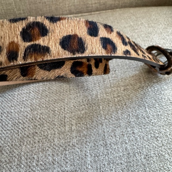Garnet Hill leather and calf hair cheetah print belt size small - Picture 3 of 7